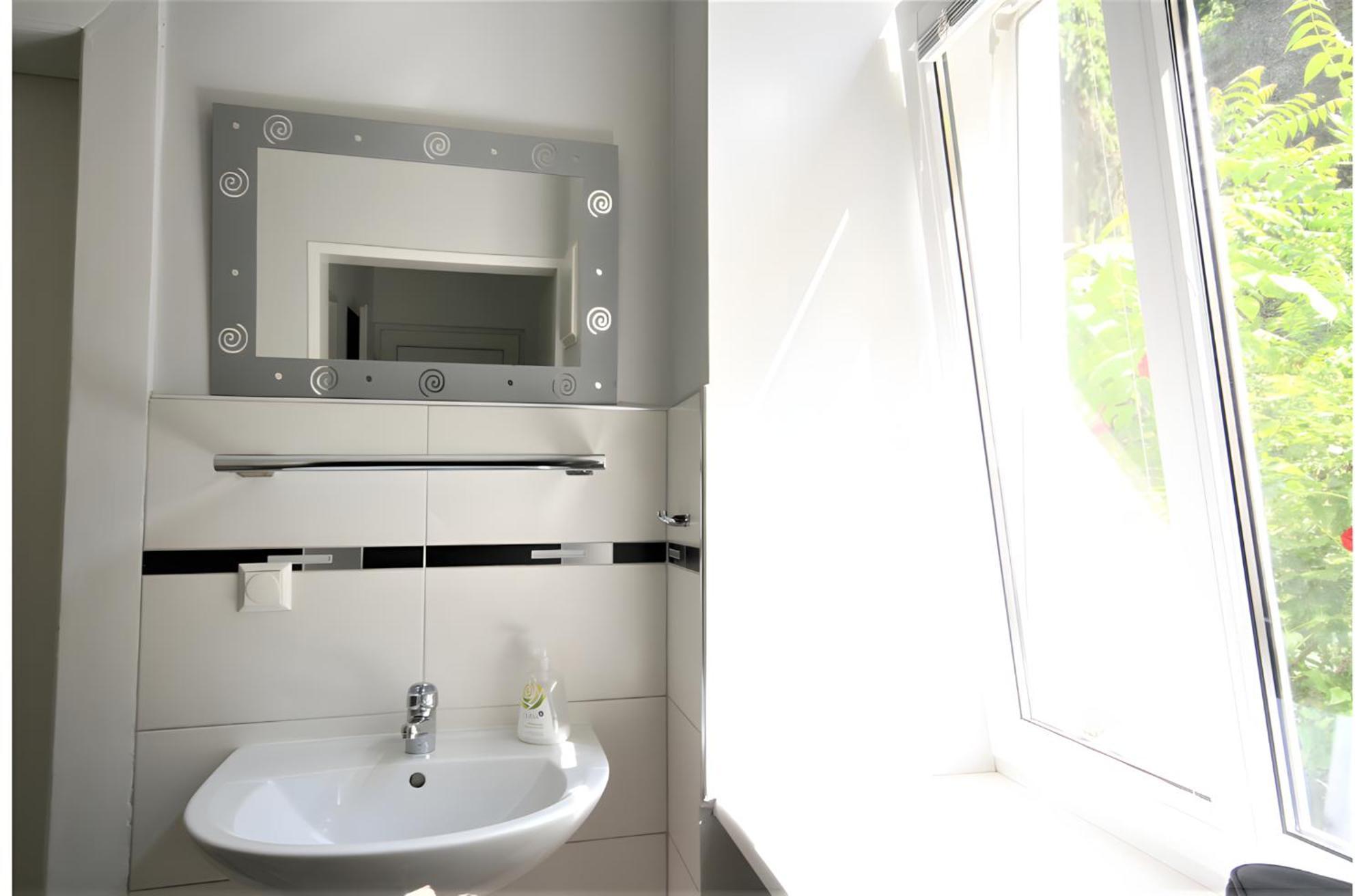 Modern Flat With 2 Rooms, Close To Schoenbrunn Вена Экстерьер фото